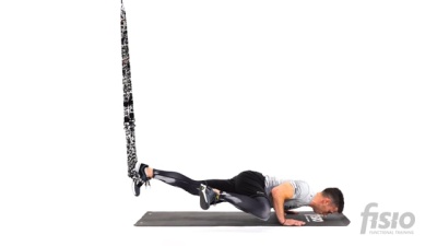 Упражнение на функциональных тренировочных петлях Человек-паук (одна нога)